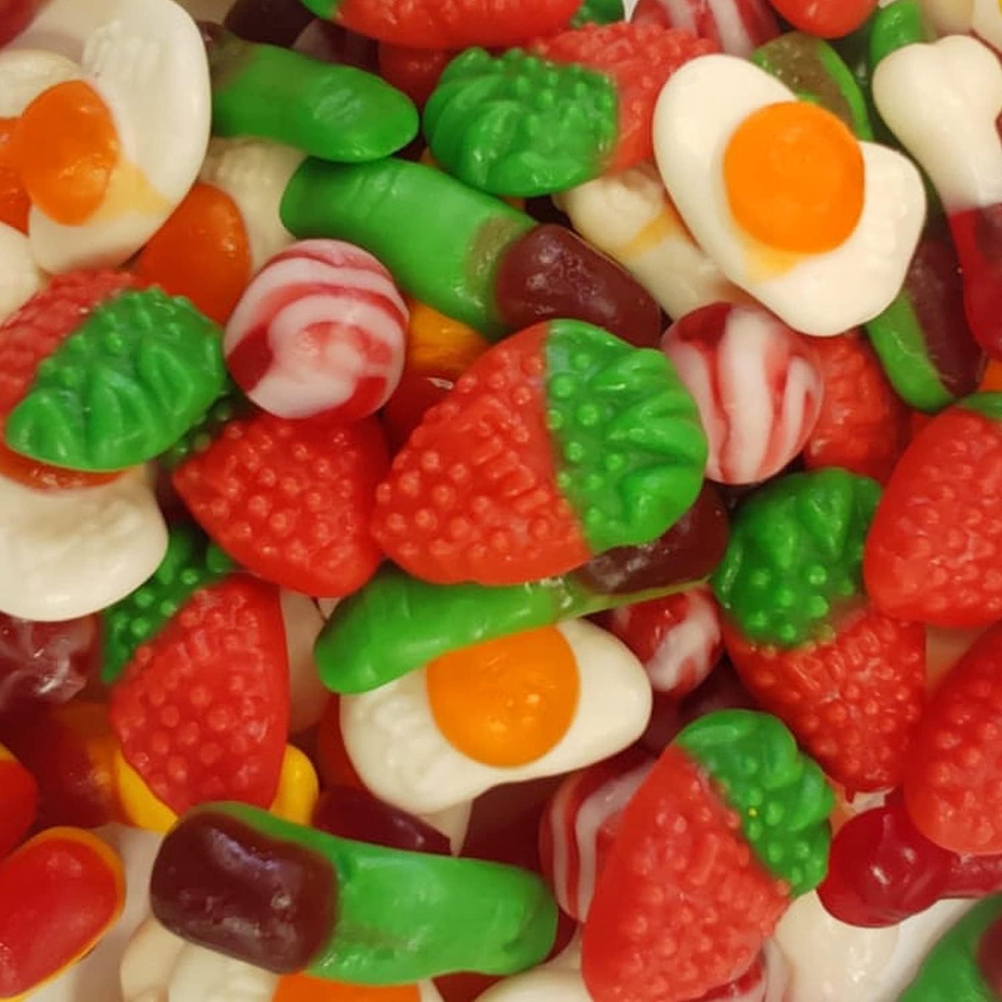 Fini Cinema Mix - Surtido De Golosinas, Caramelos De Goma, Dedos, Huevos, Huesos y Fresas de Chuche - 1 kg